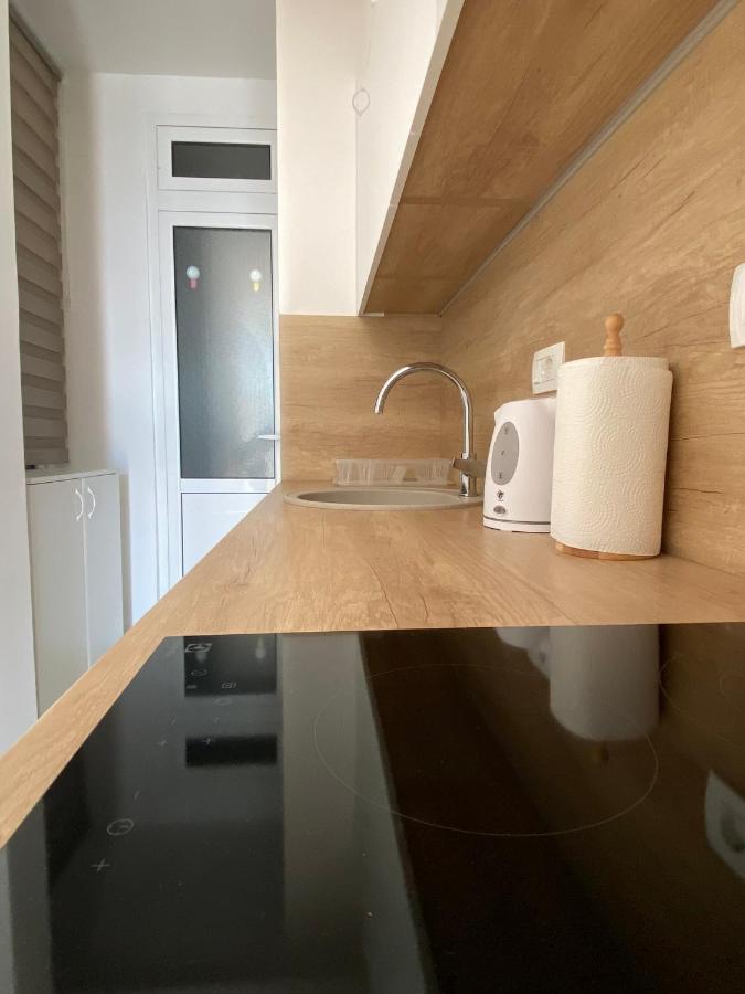 Acacia Apartmani Sutomore Eksteriør billede